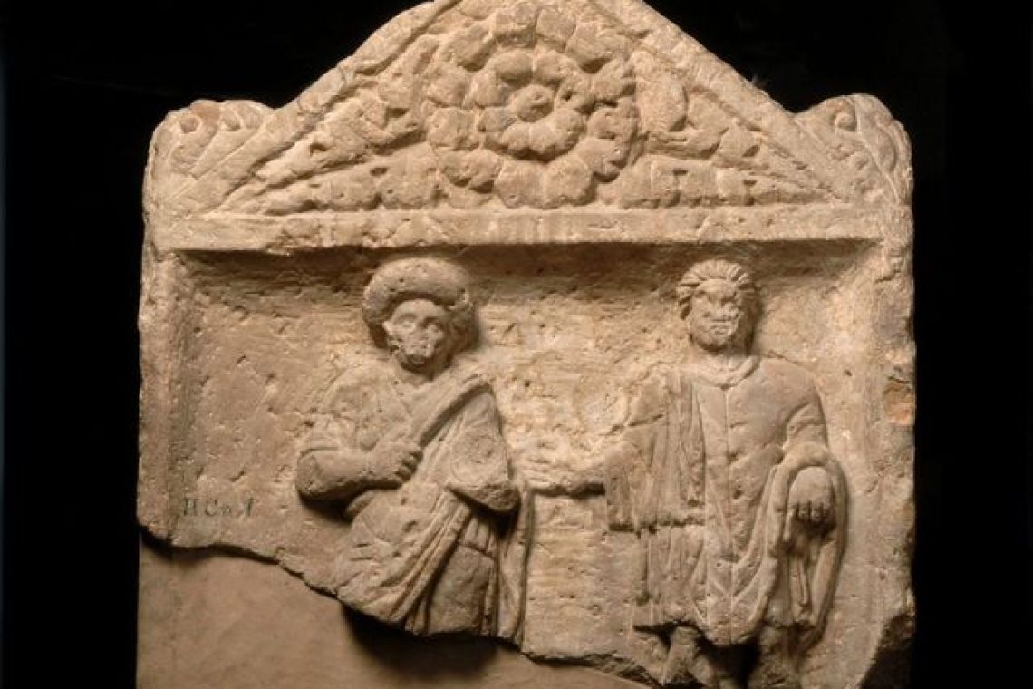 Heerlen_Thermenmuseum_grafmonument_Ubisch_echtpaar